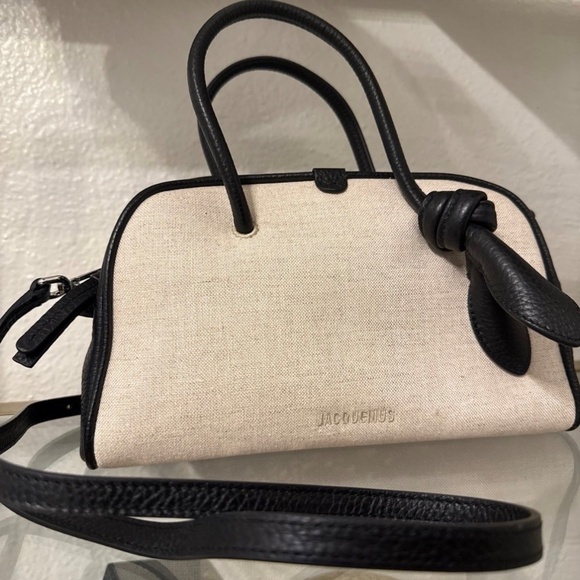 Jacquemus Le Petit Turismo Handbag - Picture 2 of 5